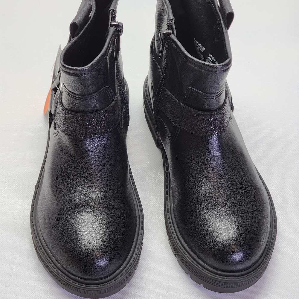 Wonder Nation Black Boots with Glitter Accent